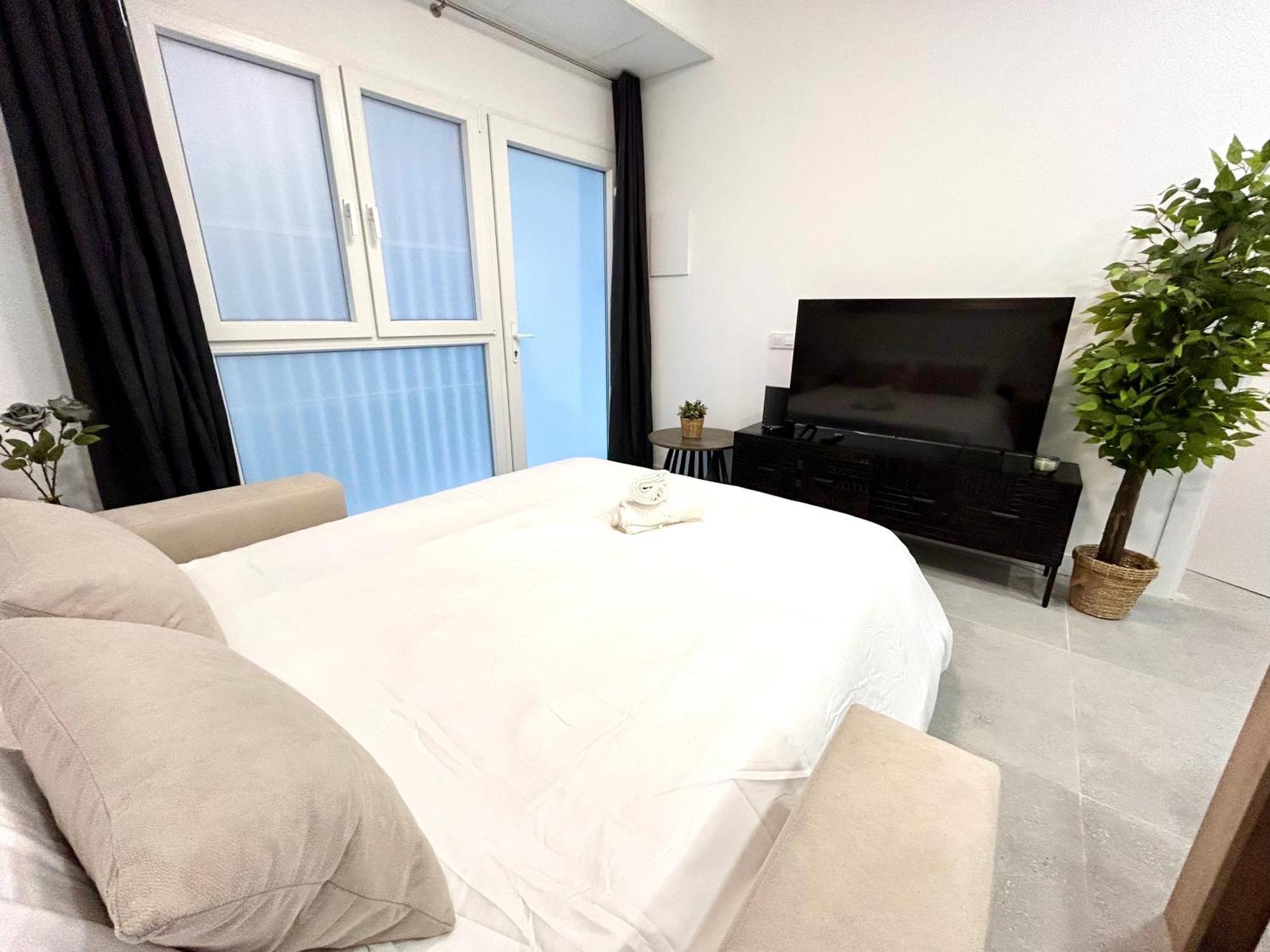 Convenient, Charming 15 Mins From Center * Valence