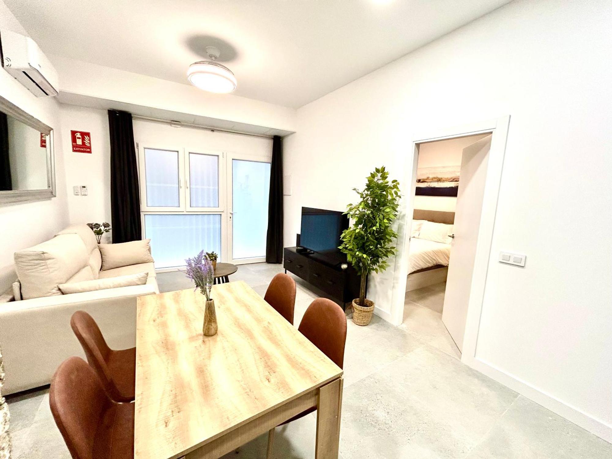 Convenient, Charming 15 Mins From Center Appartement Valence