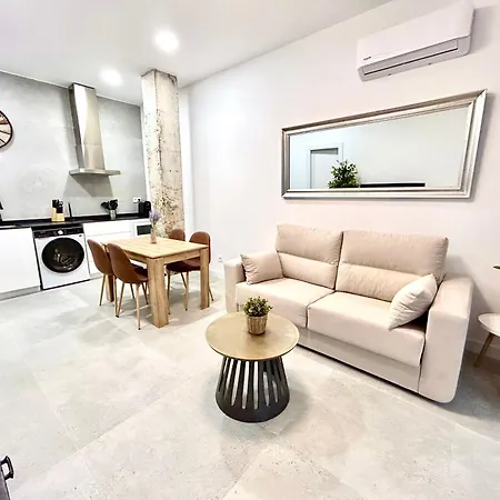 Convenient, Charming Apartment 15 Mins From City Center Valencia Exterior photo
