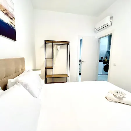 Convenient, Charming Apartment 15 Mins From City Center Valencia Exterior photo