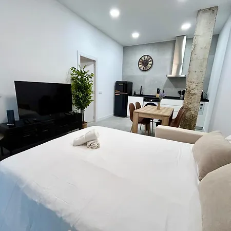 Convenient, Charming Apartment 15 Mins From City Center Valencia Exterior photo