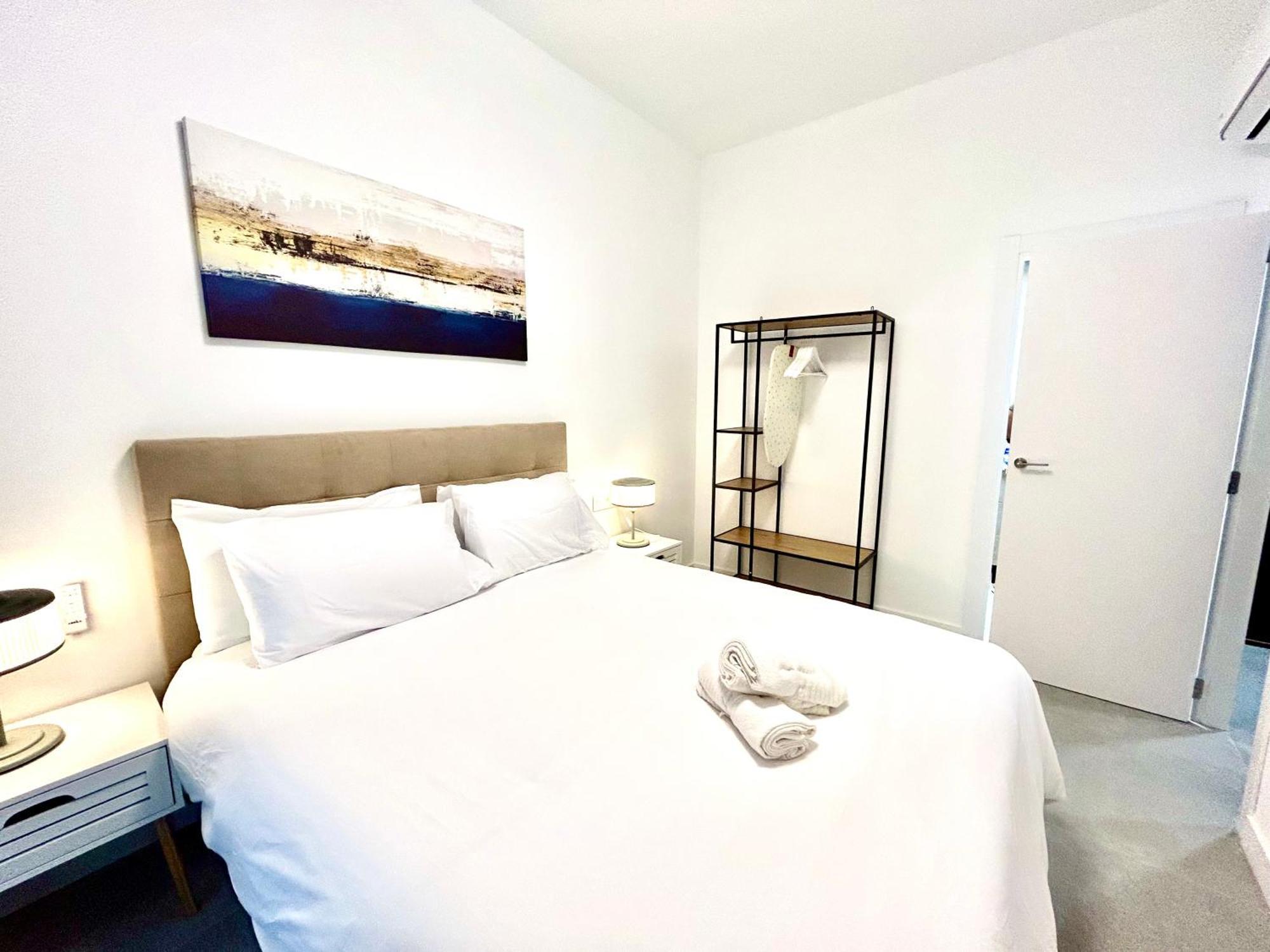 Convenient, Charming 15 Mins From Center