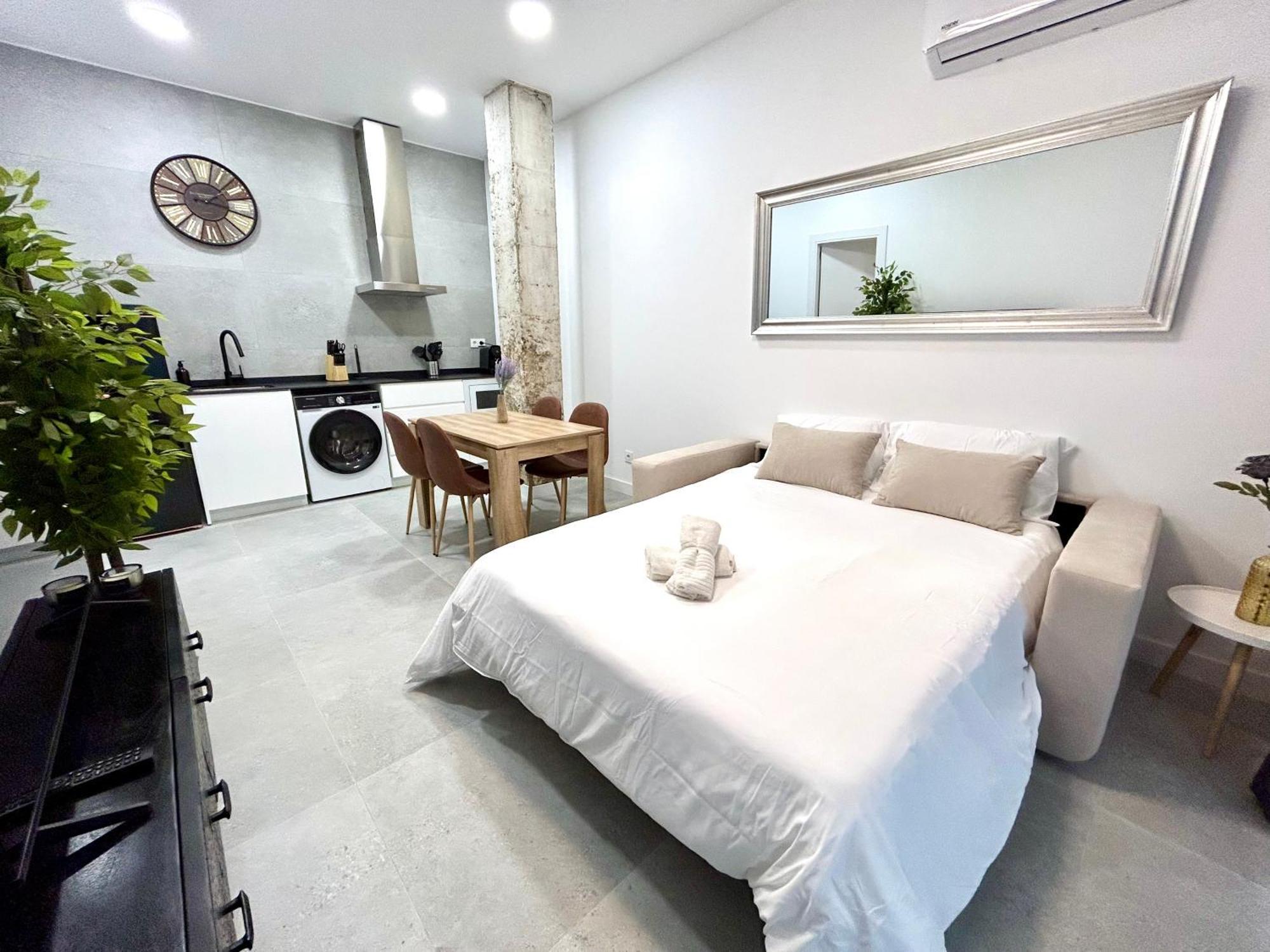 Apartment Convenient, Charming 15 Mins From Center